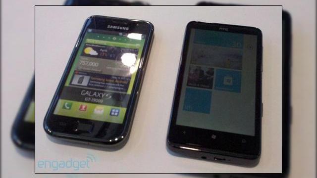 <b>HTC HD7 surprins de camera, comparat cu Samsung Galaxy S (Video)</b>Suntem la doar 2 saptamani distanta de lansarea smartphone-ului HTC HD7 in Germania, terminalul Windows Phone 7 sosind pe piata la putin timp dupa debutul noului OS mobil Microsoft. Evident, o serie de scapari de informatii preced astfel de lansari...