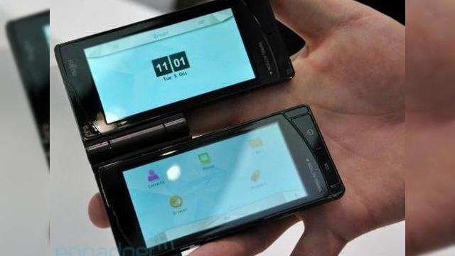 <b>Fujitsu prezinta telefonul dual touchscreen cu ecrane rotative la CEATEC 2010</b>Dupa ce compania TAT a prezentat o interfata pentru telefoane dual display la Mobile World Congress, in februarie, iata ca 7 luni mai tarziu vedem si un terminal pe care sa fie implementat UI-ul. Cu ocazia showului CEATEC 2010, care are loc in aceasta...
