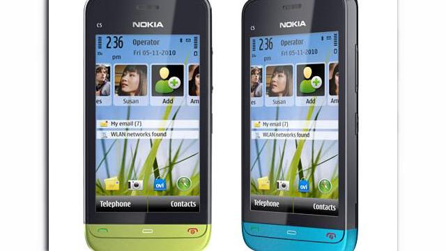 <b>Nokia C5-03 lansat oficial, vine cu o baterie impresionanta</b>Nokia tocmai a anuntat lansarea terminaului Nokia C5, cunoscut si drept C5-03, dotat cu o baterie impresionanta ce furnizeaza 11.5 ore de convorbiri GSM si 4.5 ore de convorbiri 3G. Handsetul incorporeaza un ecran touch si il puteti vedea in imaginile de...