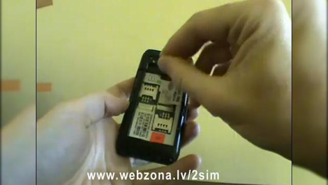 <b>Clona Nokia N8 este un dual SIM, intr-o analiza hands on amanuntita (Video)</b>In vreme ce Nokia N8 se simte destul de bine pe masa de teste Mobilissimo.ro si recenzia sa este finisata si gata de publicare, descoperim un "frate vitreg" al acestui handset, in teste la www.TheMobileZ.com. Site-ul a reusit sa puna mana pe o clona a lui...