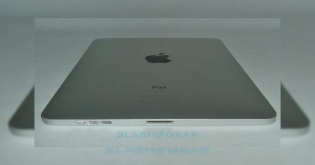 <b>Apple iPad, distrugatorul de netbook-uri Windows?</b>Se pare ca Apple iPad nu numai ca domina autoritar segmentul de tableturi, ci afecteaza si vanzarile de netbook-uri Windows, conform unui oficial Microsoft. Gavriella Schuster, Microsoft Windows general product manager a afirmat recent ca tabletul Apple...
