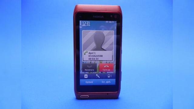 <b>Recenzie Nokia N8: gigantul cameraphone-urilor pe masa de teste Mobilissimo (Video)</b>E usor sa spunem ca Nokia a dat lovitura cu handsetul N8, acest cameraphone fiind primul cu senzor de 12 megapixeli al finlandezilor si un exemplu excelent de telefon care inlocuieste cu succes o camera foto digitala de nivel mediu spre avansat. Nokia N8...