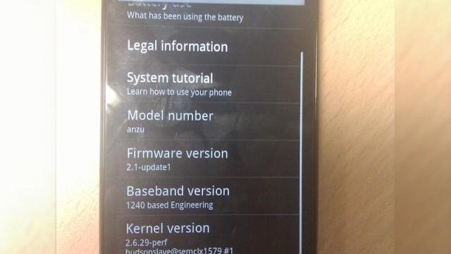 <b>Sony Ericsson ANZU, urmașul lui XPERIA X10, dotat cu Android Gingerbread?</b>Era cazul ca Sony Ericsson XPERIA X10 să aibă un urmaș, mai ales că acest terminal a fost tras în jos de amânări și actualizările întârziate de software. Ei bine, iată ca X10 va fi urmat de modelul ANZU, nume de cod pentru primul terminal Sony...