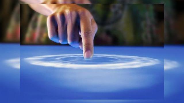 <b>Touchscreen-ul care Își schimbă forma, cea mai nouă tehnologie Microsoft</b>Microsoft a depus patentul în această săptămână pentru un nou tip de ecran touch, un display care își schimbă forma. Tehnologia se bazează pe mici celule din plastic, de mărimea unui pixel și care împreună vor memora o anumită formă și o...