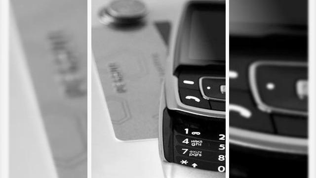 <b>Visa lansează o soluție de plăți cu mobilul via card microSD</b>Visa și Visa Europe tocmai au anunțat lansarea unei noi soluții de plată cu mobilul, pe bază de carduri microSD. Tehnologia va fi oferită prin intermediul unui parteneriat cu DeviceFidelity și pe baza serviciului In2Pay. Metoda de plată este...