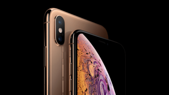 <b>iPhone-urile din 2019 ar putea fi mai ieftine datorită panourilor flexibile Samsung OLED</b>Apple a inaugurat panoul OLED pe iPhone-uri în toamna lui 2017 şi nu pare gata să renunţe la această abordare prea curând. E drept că iPhone XR are un LCD, dar el este un produs ceva mai atipic. Optarea pentru OLED a fost totuşi unul 