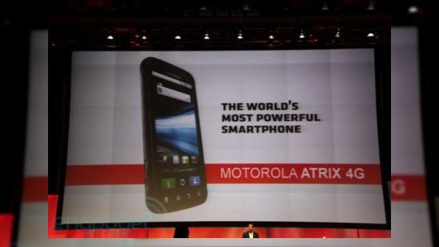 <b>Motorola Atrix 4G, smartphone dual core confirmat oficial În pre-show-ul CES</b>Cu ore bune înainte ca showul tech CES 2011 să debuteze în Las Vegas, a avut loc AT&T Developer Summit, prilej cu care am avut ocazia să vedem un nou smartphone Motorola. Este vorba despre modelul Atrix 4G, pe care îl puteți admira mai jos, un...