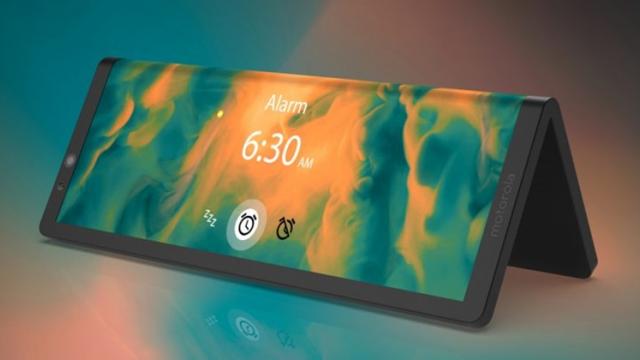 <b>Pliabilul Motorola Moto RAZR ar putea adopta un alt format decât cel vehiculat; Vedem un nou brevet</b>Marea dorință a producătorilor din zona smartphone pentru acest an este aceea de a prezenta un pliabil, sau mai bine zis a-l face disponibil comercial. Am văzut chiar în această dimineață un prototip foarte bine pus la punct de către 