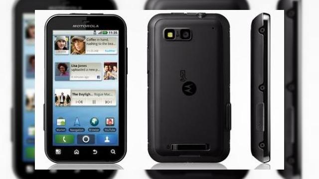 <b>Telefonul rezistent la șocuri și apă Motorola Defy, disponibil prin Cosmote acum</b>Motorola Defy tocmai a fost anunțat de către operatorul local Cosmote, care va vinde acest telefon Android 2.1 la prețul de 1.199 RON (TVA inclus), fără abonament. îl puteți achiziționa și la prețul de 199 RON (TVA inclus) cu planul tarifar...