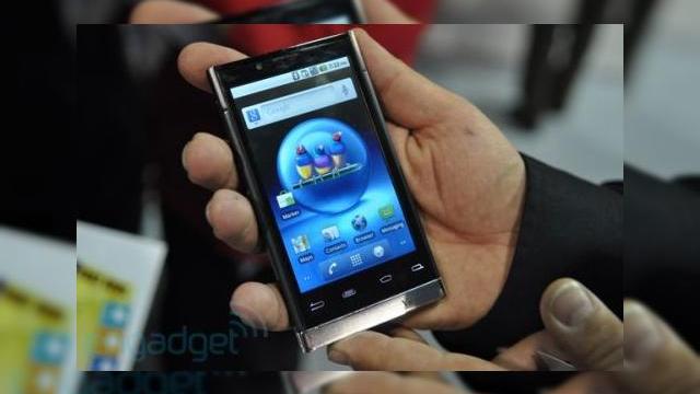 <b>Primul telefon Android 2.4 este Viewsonic ViewPad 4, sosește În aprilie</b>Se pare că urmașul lui Gingerbread va sosi mai devreme decât am fi crezut, primul terminal Android 2.4 fiind confirmat pentru lansare în luna aprilie a acestui an. Este vorba despre Viewsonic ViewPad 4, pe care îl puteți vedea în imaginea de mai...