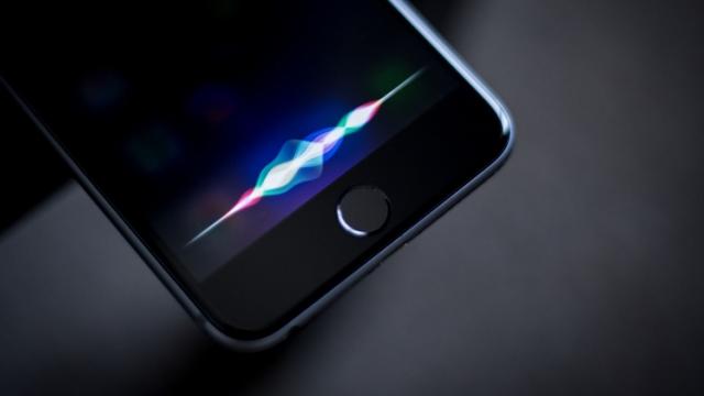 <b>Apple are în plan achiziția startup-ului AI numit PullString, specializat în dezvoltarea de aplicații pentru asistenți vocali</b>În ultimii ani asistentul vocal Siri a ajuns în spatele rivalilor Alexa și Google Assistant, asta cu toate că am tot auzit despre achiziții de startup-uri importante realizate de către Apple cu scopul îmbunătățirii asistenului propriu