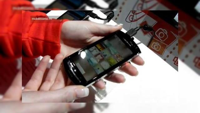 <b>MWC 2011: Sony Ericsson Xperia Neo, "În mâna" redactorului nostru, În Barcelona (Video)</b>Sony Ericsson a dat lovitura la Mobile World Congress 2011, prezentând o tripletă de super-telefoane din seria Xperia. Este vorba despre modelele Xperia Play, Xperia Neo și Xperia Pro. Pe Sony Ericsson Xperia Neo a avut ocazia să îl testeze Zsolt...