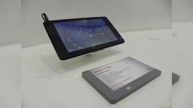 <b>MWC 2011: Huawei Ideos S7 Slim prezentat În detaliu (Video)</b>în ultima zi de Mobile World Congress 2011 revenim cu detalii despre cele mai performante gadgeturi ale momentului și de această dată avem de-a face cu o tabletă. Este vorba despre Huawei Ideos S7 Slim, model pe care trimisul nostru la MWC a avut...