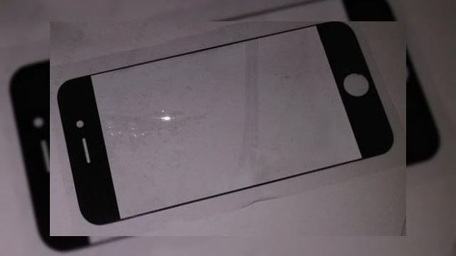 <b>Iată cum va arăta iPhone 5: margini mai subțiri, display mai mare! Partea sa frontală a ajuns pe web!</b>Ceea ce vedeți mai jos este aparent imaginea partii frontale a lui Apple iPhone 5, asta dacă nu avem de-a face cu un zvon și un fals. Informația vine de la un retailer din China, care se ocupă cu vânzarea de componente Apple. Observați marginea mai...