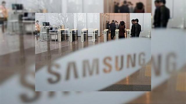 <b>iPad 2 sperie concurența: Samsung promite că se va adapta noului produs Apple</b>După anunțul oficial al lui Apple iPad 2 de miercuri, rivalii companiei din Cupertino au început să reacționeze la debutul acestui produs. Astfel, Samsung a promis că se va mobiliza, iar vicepreședintele secțiunii sale mobile, Lee Don-Joo se...