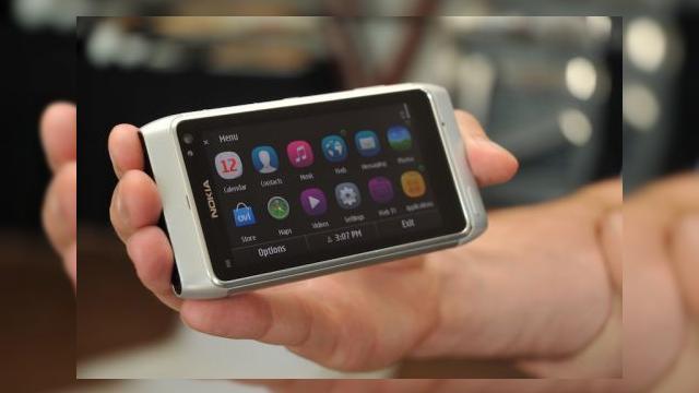 <b>Symbian^3 reinventat din toamnă? Urmează o actualizare importantă (video)!</b>încă o dată cele mai noi informații din universul Nokia vin din Rusia, ocazie cu care aflăm că Symbian rămâne în continuare în stadiu de evoluție. Cel puțin acest concept se aplică lui Symbian^3, care va primi o actualizare importantă în...