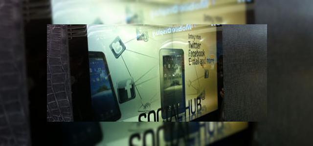 <b>Samsung anunță primele LCD-uri transparente</b>Samsung tocmai a anunțat debutul producției de panouri LCD transparente, care au o caracteristică foarte interesantă: reduc consumul de energie cu până la 90%. Deocamdată este vorba despre ecrane de 22 de inchi, cu o rată de transparență de 20%...