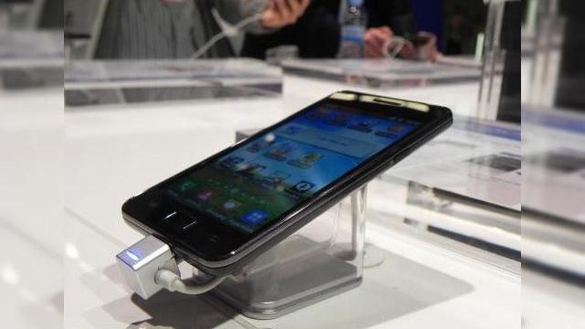 <b>Samsung Galaxy S II În România din mai, Începând cu a doua jumătate a lunii!</b>După ce ieri aflam că Samsung Galaxy S II, primul telefon dual core al companiei asiatice va sosi în Europa în aprilie, iată că astăzi ne este confirmat oficial că terminalul va debuta în țara noastră în a doua jumătate a lunii mai. &nbsp;...