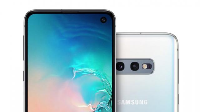 <b>Samsung introduce în România serviciul de asistență și suport 24/7 pentru toată categoria de dispozitive mobile</b>Un comunicat de presă proaspăt ajuns în inbox-ul nostru ne aduce detalii interesante despre un anunț marca Samsung România ce privește cumpărătorii de terminale mobile, atât smartphone-uri cât și purtabile