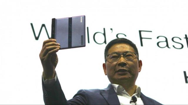 <b>Huawei investește serios în R&D, având planuri mari în segmentul de pliabile; Studiază ideea de produse ce își pot extinde de 8 ori diagonala</b>Este știut faptul că Huawei are planuri mari pentru viitorul apropiat, dorind să ajungă pe primul loc în topul producătorilor smartphone la nivel global și depășind astfel Samsung. Pe lângă terminalele de buget