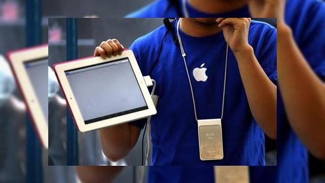 <b>Apple vrea un SIM și mai mic, cu binecuvântarea Orange</b>Se pare că SIM-ul micșorat de pe iPhone 4 și iPad nu este de ajuns pentru Apple, care ar dori să folosească un nou standard, dând astfel naștere unei cartele cu dimensiuni și mai mici. Reuters ne informează că firma din Cupertino are suportul...