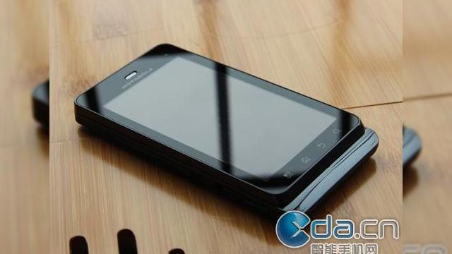 <b>Motorola Milestone 3 - detalii complete Înainte de lansarea oficială</b>Motorola Milestone este versiunea europeană a mult mai cunoscutului Droid din SUA. Pe plan local Motorola nu este reprezentată și telefonul cu tastatură qwerty și Android care peste Oceanul Atlantic a prins foarte bine a scăpat aproape nebăgat în...