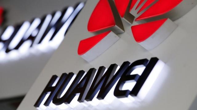 <b>OS-ul Huawei cunoscut sub numele de cod "Project Z" este departe de a fi finalizat</b>Deși Huawei se laudă că OS-ul său mobil alternativă la Android-ul Google ar fi gata de lansare chiar în această toamnă, se pare că în realitate lucrurile nu sunt chiar atât de roz. Se vehiculează faptul că numele acestui sistem