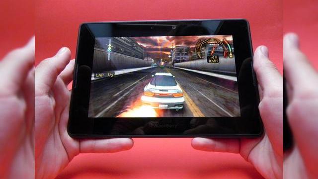 <b>Review BlackBerry PlayBook - o alternativă pentru iPad, dependentă de smartphone BlackBerry (Video)</b>BlackBerry PlayBook este o cunoștiință mai veche de-a noastră, fiind un model de tabletă care ne-a fost prezentat pentru prima oară în cadrul întrunirii iMeetup din urmă cu câteva săptămâni. Ei bine, de această dată am avut tableta...