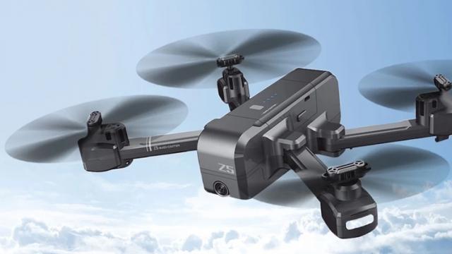 <b>Drona SJ R/C Z5 cu filmare 1080p și mod urmărire subiect, costă acum doar 90 euro pe TomTop.com</b>Reducerile continuă în oferta celor de la TomTop.com și astăzi avem sugestii din categoria dronelor. Un exemplu este drona SJ R/C Z5 care în această perioadă bifează o reducere foarte atractivă și care vine echipată