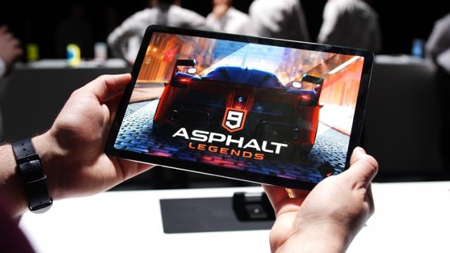 <b>Tableta Samsung Galaxy Tab S5 se lansează în august cu procesor Snapdragon 855 și stylus la pachet</b>Odată cu debutul lui Galaxy Note 10 se pare că sud-coreenii de la Samsung au în plan să prezinte și tableta high-end Galaxy Tab S5, asta dacă e să dăm crezare zvonurilor recent sosite în mediul online