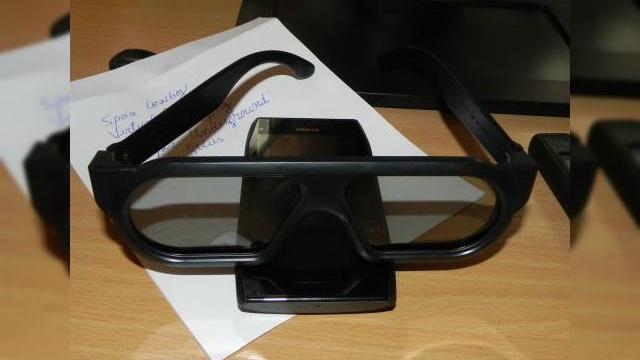 <b>Cea mai ieftină modalitate de a-ți transforma ecranul telefonului, tabletei sau laptopului Într-un monitor 3D</b>Poate că titlul articolului nu este corect în totalitate, dar o exprimare mai bună nu am găsit. Este vorba despre o folie care aplicată peste iPhone, iPod, iPad precum și unele laptopuri va aduce efectul 3D fără a fi nevoie să purtați o pereche...