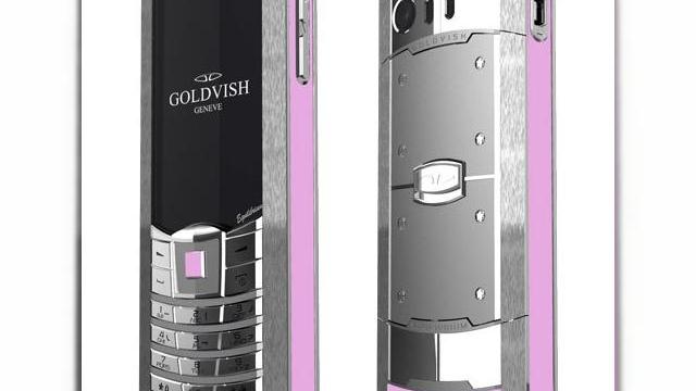 <b>Telefon dual SIM de lux - Goldvish Equilibrium, placat cu aur și platină</b>Goldvish este o companie elvețiană care produce bunuri de lux, printre care și noul telefonul Equilibrium. Acest model este unul dual SIM, cu suport dual standby și cu posibilitatea de a folosi un SIM local și unul pentru roaming, atunci când...