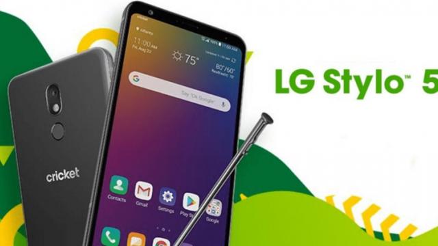 <b>LG Stylo 5 debutează oficial cu ecran de 6.2 inch și procesor octa-core; Are și stylus</b>Începutul săptămânii ne aduce iată și noi lansări de smartphone-uri, LG Stylo 5 fiind un phablet proaspăt anunțat. Debutează pentru moment prin intermediul operatorului Cricket din SUA și ar putea sosi pe viitor și în alte regiuni