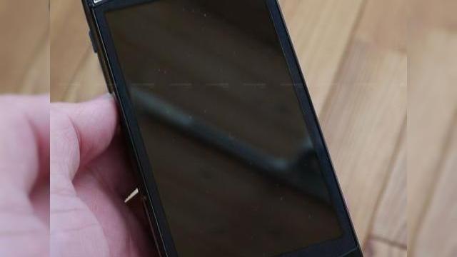 <b>Fujitsu lansează telefonul Windows 7 F-07C, oferă doar 2 ore de funcționare În Windows</b>Cum vă suna un telefon mobil cu Windows 7 la bord? Vorbesc despre Fujitsu F-07C, un model care tocmai a fost lansat în Japonia și pe care nu îl veți găsi prea curând și în alte țări. Nici terminale similare nu există în acest moment, cel...