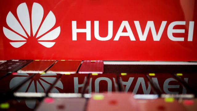 <b>Încă un sistem de operare pentru Huawei sau doar alt nume? Chinezii înregistrează numele Harmony OS în Europa</b>După speculaţiile legate de HongMeng OS şi Ark OS, iată că un al treilea nume de platforma Huawei se iveşte la orizont. E vorba despre Huawei Harmony, denumire care tocmai a fost înregistrată în Europa.