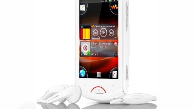 <b>Muzică și Android: Sony Ericsson Live with Walkman anunțat oficial</b>Dacă ați fost invidioși pe asiatici atunci când Sony Ericsson a anunțat modelul Walkman WT18i în China, acum avem șansa să vedem acest terminal și în SUA sau Europa. Sony Ericsson tocmai a anunțat oficial un nou model Walkman, sub numele de...