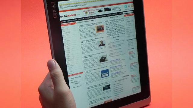 <b>Review Evolio Neura 3G - tableta low end cu pretenții de high end (Video)</b>Tableta Evolio Neura a pornit la drum cu ambiții mari pentru piața din România... Un "iPad killer din Carpați" părea la început acest device, inflamând numeroși fani Apple și pasionați de tablete Honeycomb. și pe bună dreptate, deoarece aici...