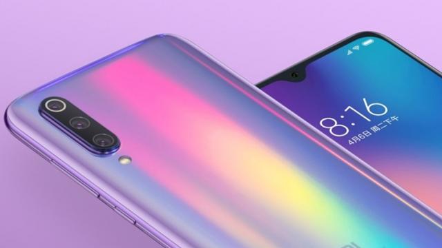 <b>Xiaomi Mi 9 a primit beta-ul Android 10 (9.8.22); Iată ce e nou</b>Posesorii de Xiaomi Mi 9 se numără printre norocoşii care se pot juca deja cu beta-ul lui Android 10. Am aflat recent că Android 10 este numele final al OS-ului, care a trecut printr-un rebranding şi a primit o nouă identitate vizuală
