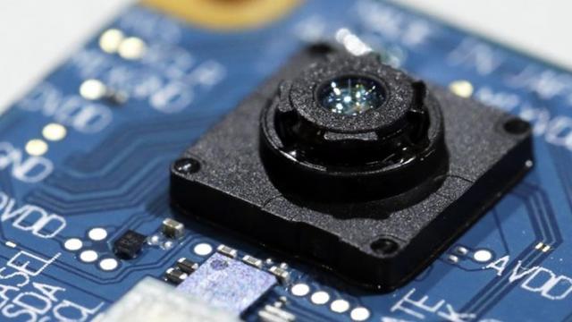 <b>Apple ar putea integra un senzor 3D ToF pe iPad-ul Pro din 2020, tehnologie ce va fi ulterior inclusă și pe iPhone</b>În pragul lansării noilor modele iPhone din luna septembrie a acestui an descoperim vești proaspete despre noul iPad Pro pregătit de către Apple pentru debut anul viitor. Informațiile vin din partea publicației sud-coreene