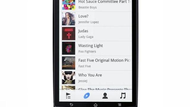 <b>Xperia Arc S, un nou smartphone Sony Ericsson, anunțat la IFA 2011</b>Cu doar o zi înainte de debutul oficial al conferinței IFA 2011 de la Berlin, asistăm și la primele informații despre unele dintre terminalele pe care le vom vedea prezentate zilele viitoare. Este vorba în acest caz despre Xperia Arc S, un nou...