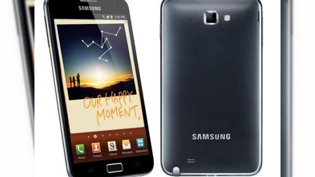 <b>IFA 2011: Samsung Galaxy Note, "caietul" tău cu ecran de 5.3 inchi și stylus</b>Dacă viitorul manualelor școlare și al caietelor stă în tablete, ei bine se pare că nici carnețelele de notițe și agendele nu mai au o viață prea lungă. Dându-le o lovitură serioasă, Samsung a anunțat astăzi la IFA 2011 terminalul Galaxy...