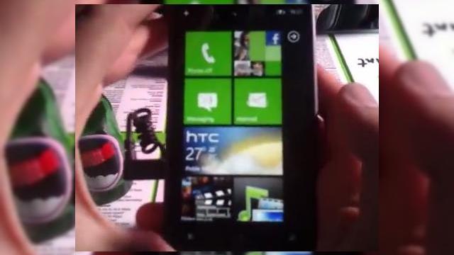 <b>Cu berea În mâna la Londra: HTC Radar și HTC Titan, Într-un preview rapid (Video)</b>Se pare că evenimentul HTC de ieri de la Londra a fost mai degrabă o petrecere, decât o conferință serioasă de lansare a lui HTC Titan si Radar. Spun asta deoarece urmărind tweeturile de ieri, cuvântul "bere" predomina și chiar și într-unul din...