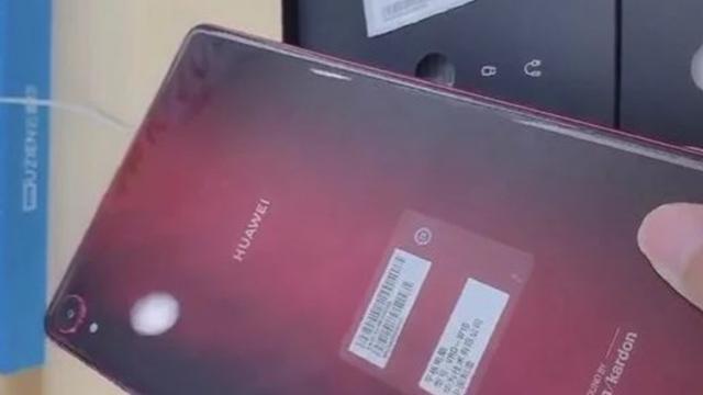 <b>Tableta Huawei MediaPad M6 8 va primi o ediție Turbo; Aflăm ce noutăți sunt aduse</b>Așa cum și unele automobile primesc variante Turbo iată că așa se întâmplă și cu tabletele de pe piață, sau cel puțin cu modelul MediaPad M6 8 de la Huawei care debuta în vară, mai precis pe final de iunie. Acesta va avea o versiune specială