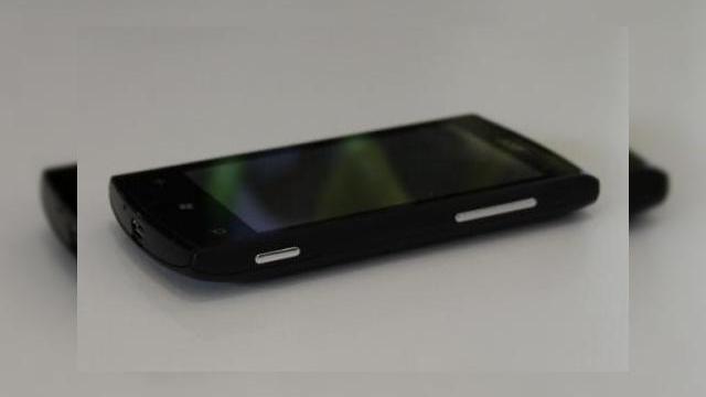 <b>IFA 2011: Acer W4, cel mai compact model Windows Phone de până acum</b>După debutul telefoanelor HTC Titan și Radar cu Windows Phone Mango de săptămâna trecută, mai avem un invitat special care a fost prezentat la IFA 2011. Este vorba despre Acer W4, pe care îl puteți vedea în imaginile de mai jos. &nbsp; Terminalul...