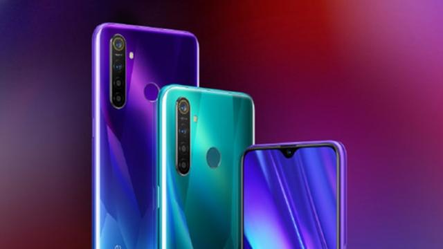 <b>Telefoanele Oppo Realme Q vor sosi pe 5 septembrie cu spate prismatic a la HTC Touch Diamond, ZenFone 3 Deluxe</b>Credeam că a trecut moda telefoanelor cu spate ce afişează prisme sau reflectă lumina în mod prismatic. Se pare că nu şi după că Samsung a încercat asta cu Galaxy A30s şi A50s, acum e rândul celor de la Oppo