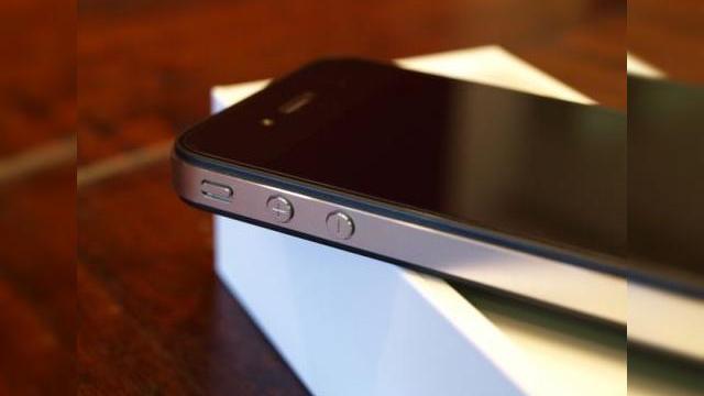 <b>Flash pe iPhone si iPad?! Da, de la Adobe, prin Flash Media Server 4.5 si flash Access 3.0</b>Am pierdut deja sirul reclamelor pentru tablete non-iPad care ironizeaza lipsa suportului Flash pe tableta Apple. Ei bine, iata ca acum tehnologia Flash exista si pe device-urile iOS, prin intermediul noilor produse Adobe. &nbsp; In cadrul showului IBC...