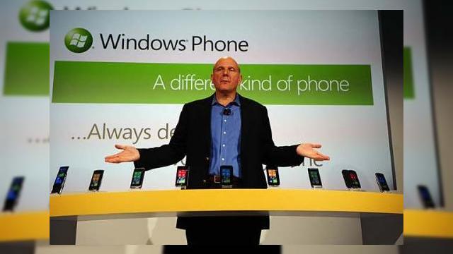 <b>Steve Ballmer și declarațiile sale optimiste cu privire la Windows Phone 7</b>Atenția tuturor este concentrată pe Windows 8 și versiunile ce pot fi downloadate și instalate. Fiecare își dă cu părerea la noutățile interfeței, funcțiile încorporate. Multă lume se grăbește să vadă sfârșitul iOS și victoria...