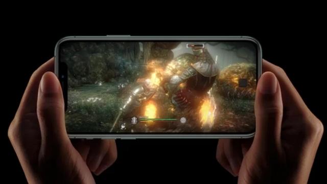 <b>Cât de puternic este procesorul Apple A13 Bionic: CPU hexa core, cu neural engine şi 8.5 miliarde de tranzistori</b>S-a vorbit foarte mult despre camera lui iPhone 11 la evenimentul Apple de ieri, dar la fel de mult şi despre noul procesor Apple A13. Scăpările ne indicaseră deja că se pregăteşte o "bestie" şi conform prezentării oficiale, avem 