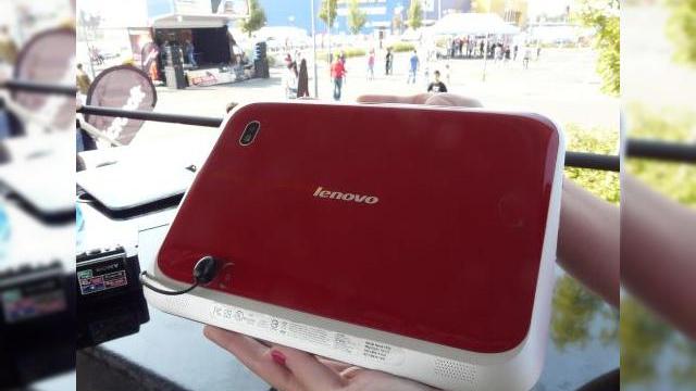 <b>Lenovo IdeaPad K1 Într-o experiență hands-on de la Lenovo Do Tour 2011 (Video)</b>Rezumatul evenimentului Lenovo Do Tour 2011, desfășurat în această săptămână la Băneasa Mall îl aveți aici, dar pentru detalii despre tabletele testate în camionul Lenovo, ați face bine să aruncați o privire peste următoarele rânduri. în...