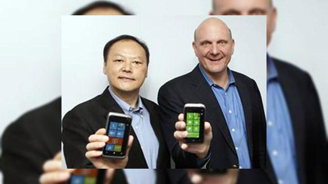 <b>Android, mașină de bani pentru Microsoft - 444 milioane de dolari anual din licențe</b>Dacă aici am aflat că Samsung și Microsoft au o înțelegere pentru licențierea reciproca a tehnologiilor, ce vizează în special Android, iată că acum avem și câteva numere asociate cu strategia firmei din Redmond. în prealabil aflasem că și...